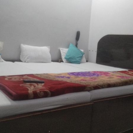Hotel Giriraj Inn Varanasi Exterior photo