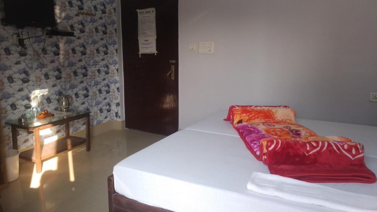 Hotel Giriraj Inn Varanasi Exterior photo